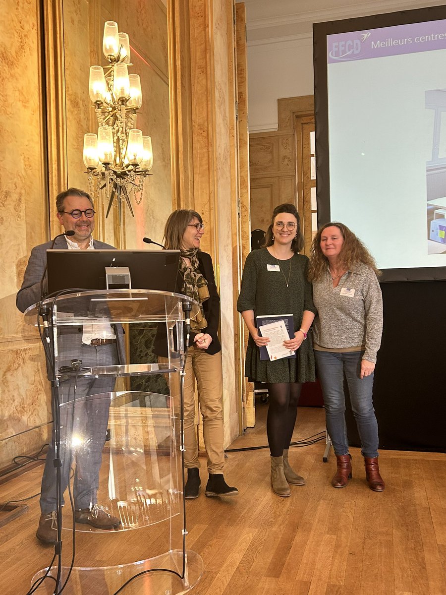 ffcd_cancerdig's tweet photo. Remise du prix des meilleurs établissements inclueurs 2023 : bravo au centre hospitalier de Boulogne sur mer et au centre hospitalier de la Roche sur Yon présents aux JFCD 💪💪💪💪 https://t.co/F35JzzOZ8E