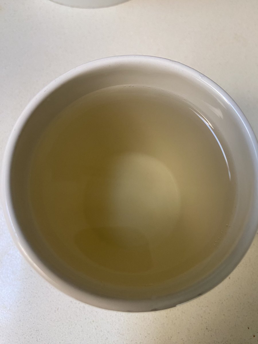 ProfeLRodriguez's tweet image. Otra vez está saliendo muy amarilla el agua en el norte de Bogotá. Llevamos dos días así en la zona aledaña al CTIC. A comienzos de enero fue lo mismo.
No creo que sea potable y está dañando la ropa blanca.
¿Hasta cuándo?
@CarlosFGalan @AcueductoBogota @Superservicios