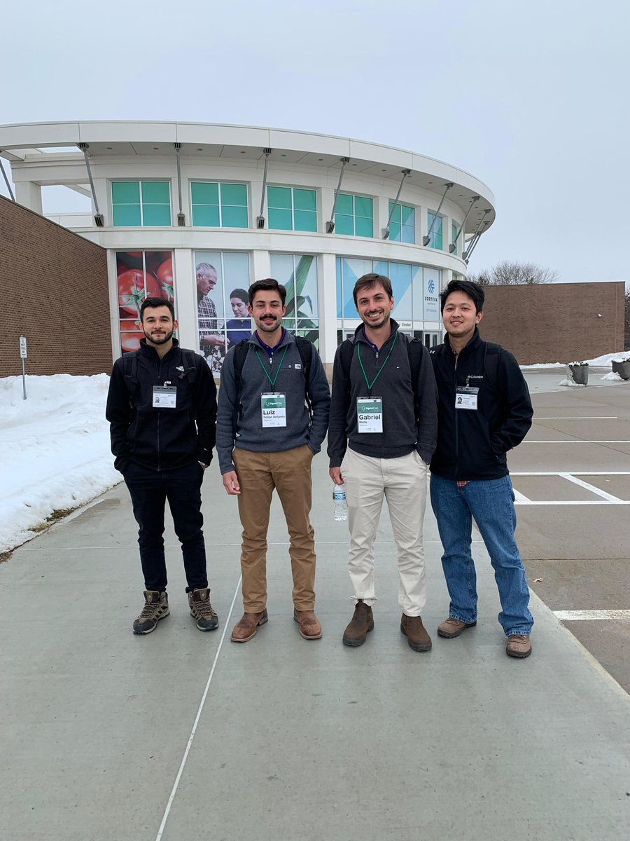 🌾We enjoyed participating in the Corteva Agriscience Conference with agronomists across North America. 

🌿🔍 Dr. Ciampitti and Luiz Felipe, MS Student, presented "Unlocking the linkage between soybean yield, nitrogen fixation, and protein formation"