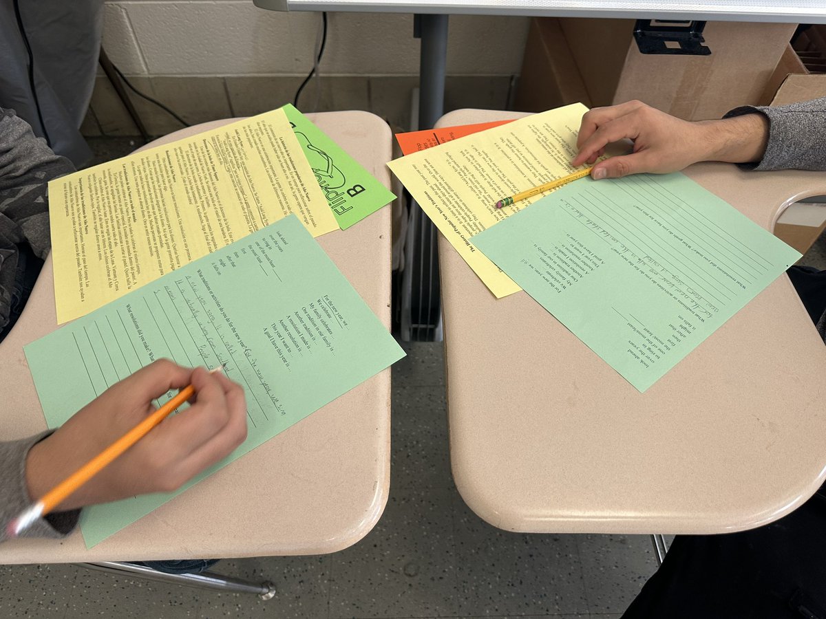 Working hard. Reading well and some writing too. Well done students! <a href="/RPS_Schools/">Richmond Public Schools</a> @RichmondHSPTSA