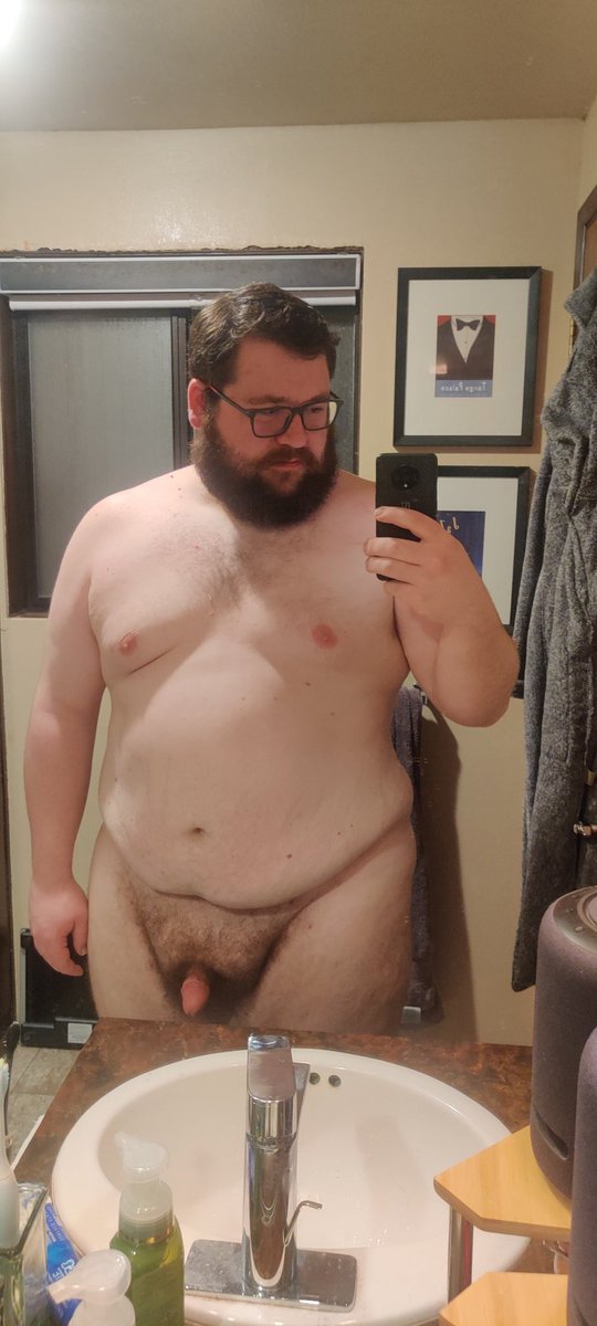 Been a minute since I've taken a nude pic. Enjoy, fellas! :-*