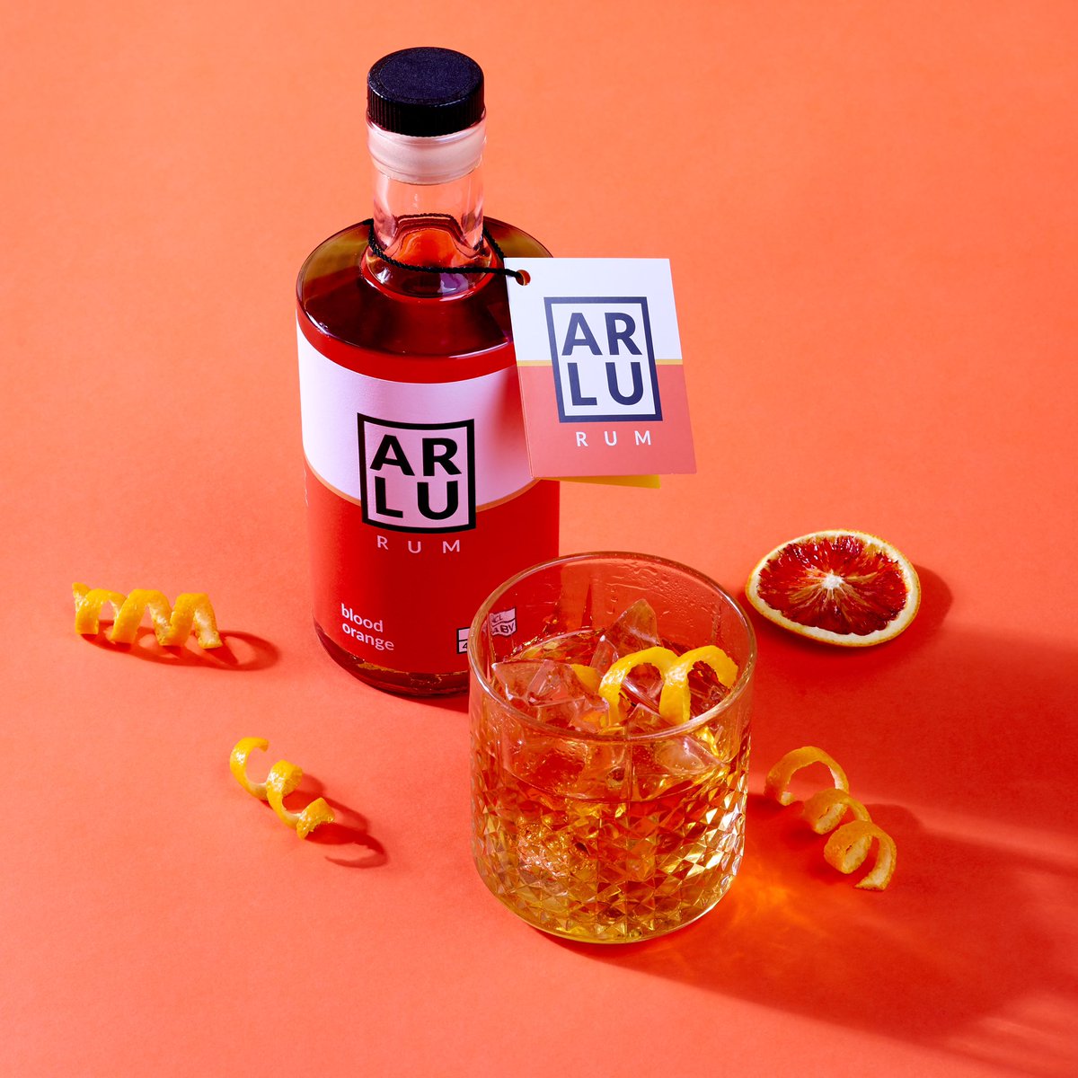 arlurum's tweet photo. HELLO PAYDAY WEEKEND! 🔥 Treat yourself to some ARLU... 🍸 https://t.co/GjWi93u8S4