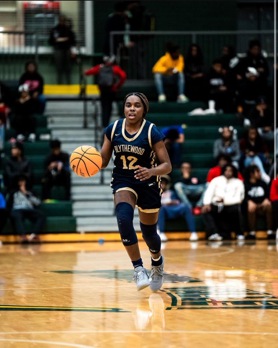 hoopswithhayley's tweet photo. Thanks to @MaxPreps for the article ! Looking forward to continuing competing in region play ! https://t.co/5xIMtpcFkc