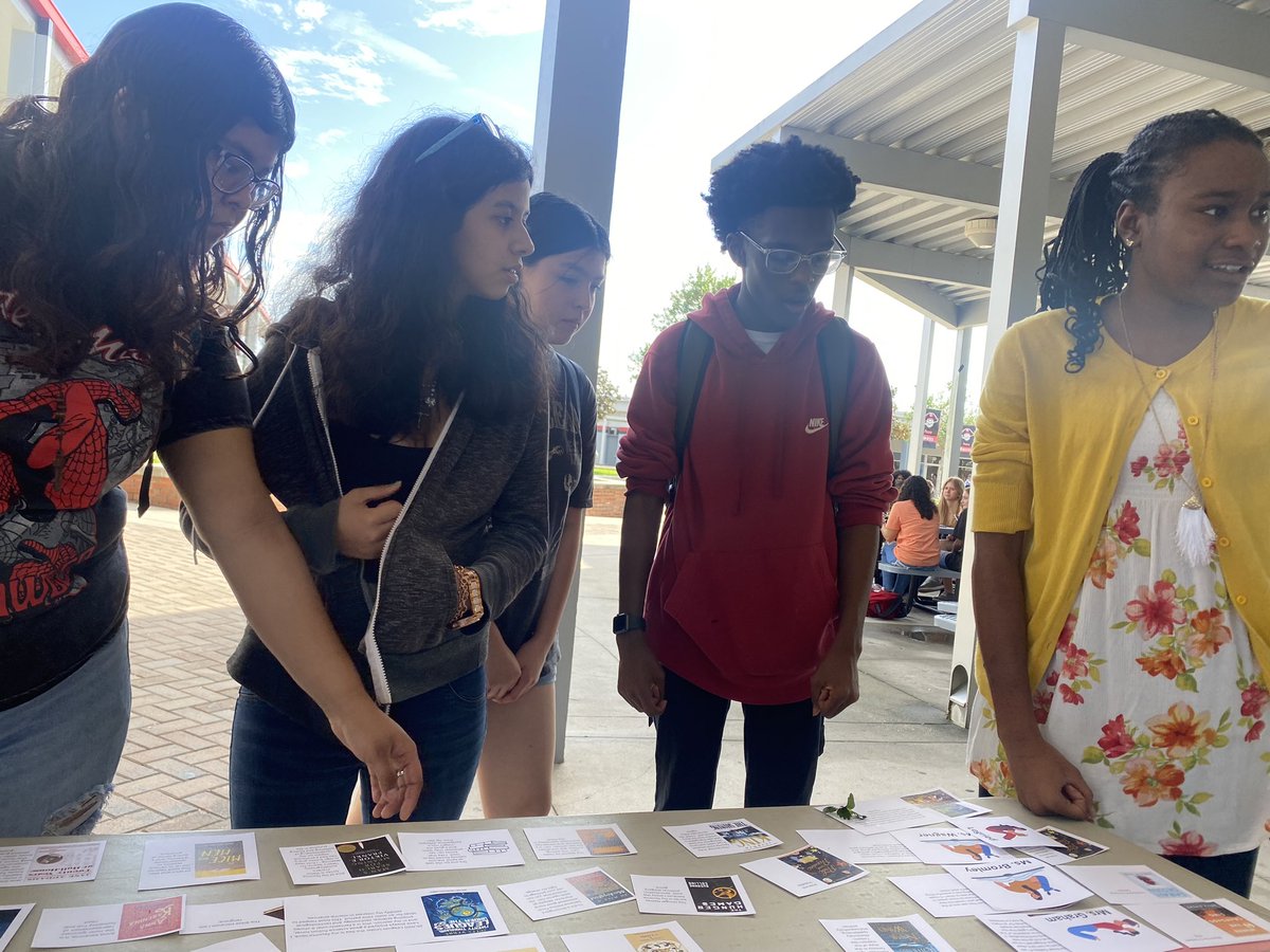 Carolyn Graham tweet media