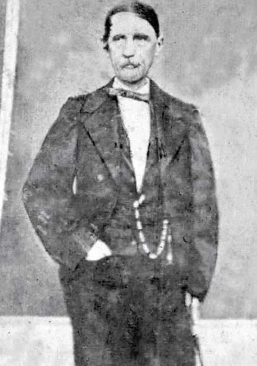 rolkinlorenzoj's tweet photo. En el 211 aniversario del natalicio del patricio Juan Pablo Duarte no solo debemos resaltar su vocación patriótica, sino también su devoción por el sistema liberal y la organización constitucional, tal y como lo demostró en su proyecto de Constitución. https://t.co/GbRkGZ6M5T