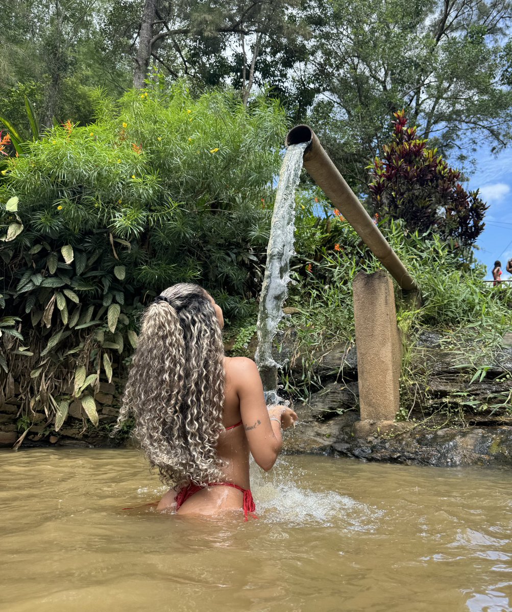 NoronhaVivianne's tweet photo. Calmaria num lugar distante 🕊️🤍🪬 https://t.co/5WBXFRr5Ig