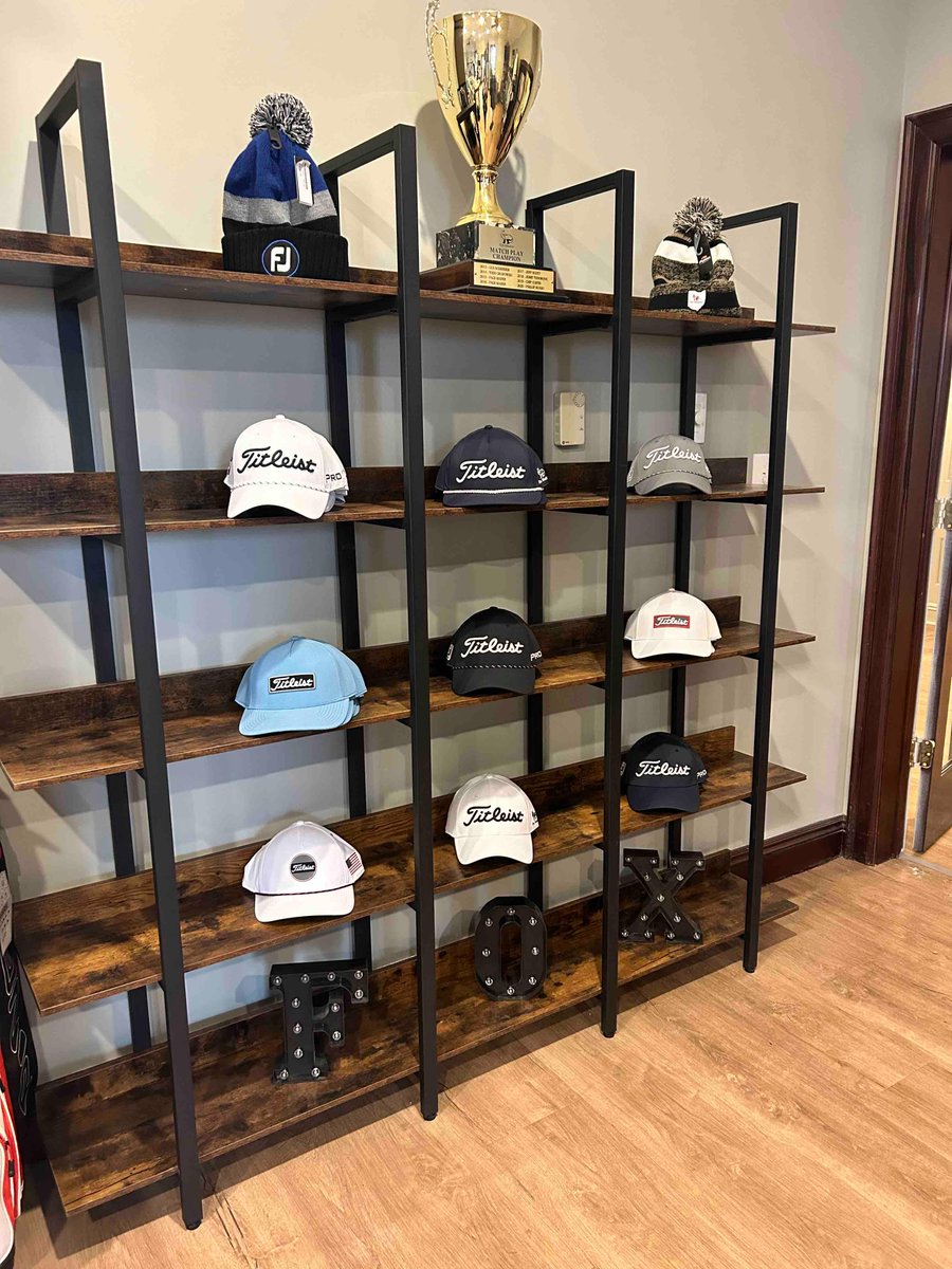 FoxMeadow_CC's tweet photo. 25% off on all hats in the pro shop is a fantastic deal. It’s the perfect opportunity to upgrade your hat collection or find a great gift for someone. Hurry up and take advantage of this offer before it’s too late! #countryclub #ohio #foxmeadowcc #foxmeadow #medina #golf https://t.co/u7PmHu3Qw9
