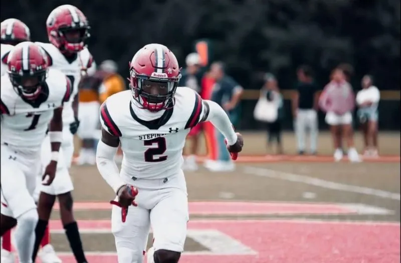 NY MADE FOOTBALL (@nymadefootball) on Twitter photo Senior Standouts: Class of 2024
DB Deonte Douglas (Archbishop Stepinac HS) finished his career with another STELLAR season. The 6'0 185 pound ball hawk had 112 tackles & 3 INTs this year. Deonte was 1st Team All-State this past season.
#NYmade #NYfootball <a href="/DeonteDouglas2_/">Deonté Douglas</a> Senior Standouts: Class of 2024
DB Deonte Douglas (Archbishop Stepinac HS) finished his career with another STELLAR season. The 6'0 185 pound ball hawk had 112 tackles & 3 INTs this year. Deonte was 1st Team All-State this past season.
#NYmade #NYfootball <a href="/DeonteDouglas2_/">Deonté Douglas</a>