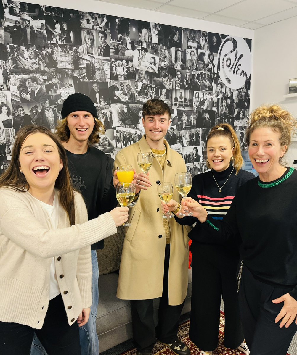 Happy Friday! We’re celebrating with a fizz today here at Rollem HQ after some exciting news this morning - watch this space 👀📺