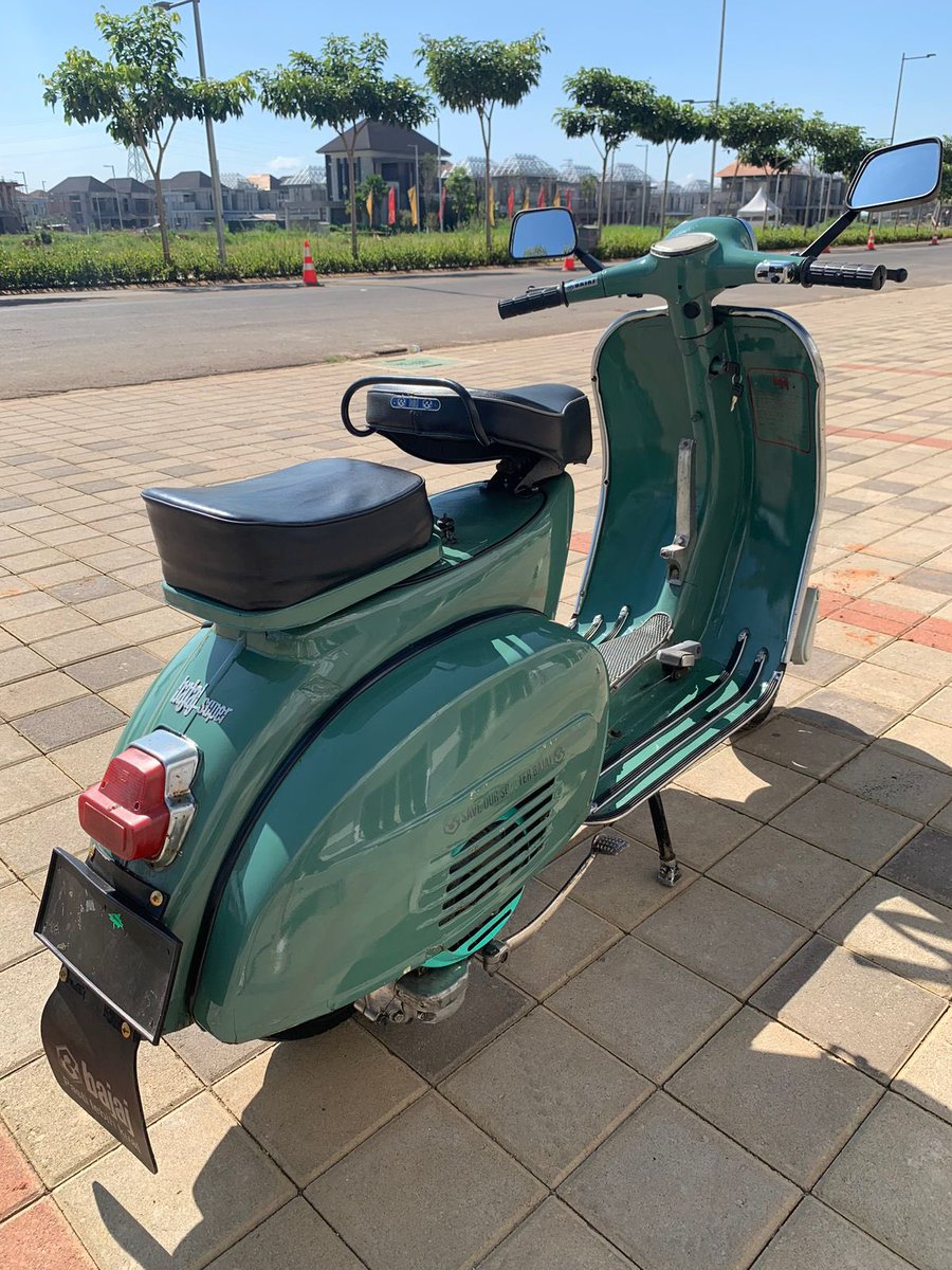 mardonboston's tweet photo. DIJUAL ‼️

BAJAJ SUPER
Tahun 1977
Plat D
Surat komplit akur pajak isi
Body set original
Mesin enak halus 
Lampu d/b On
Lampu rem on
Klakson on
Kunci stang aktif
Kunci laci  aktif
Kaki kaki enak 
Tenaga jos
Siap pake pokonya

Harga manut 🙌🏻 https://t.co/p2rxrDmqKu