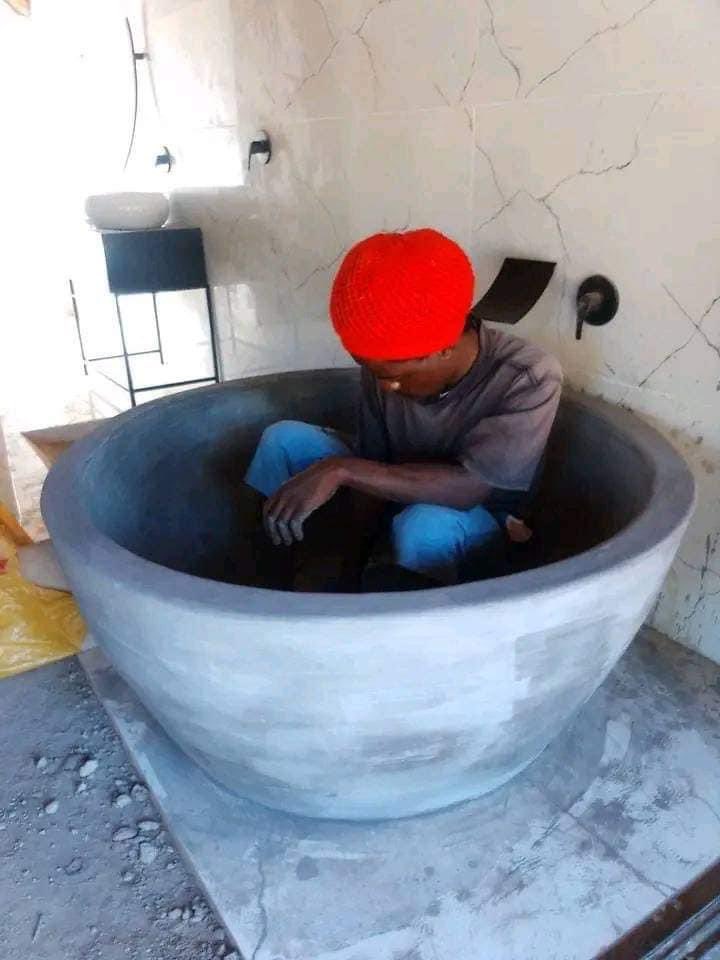 XekiHlongwane's tweet photo. "My Name is khathutshelo , I make Round Solid buthtub . How did I do?"

Please share my work so it can reach the right people. 

Contact : 0828341989 https://t.co/YUWSZxOL2H
