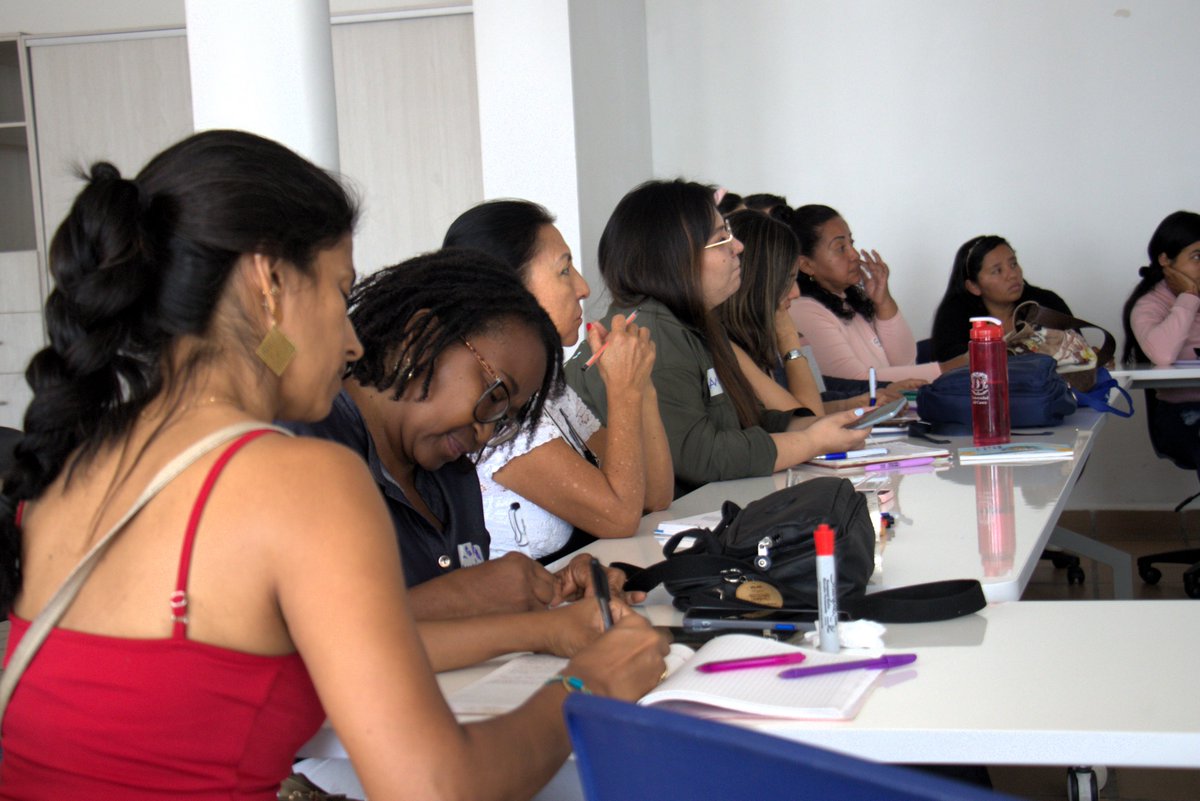 ECoSCTeI's tweet photo. 👨🏻‍🏫💻Diplomado en agroturismo con actores de los cuatro municipios donde impacta el Proyecto ECoS-CTeİ, del 25 al 27 de enero de 2024 en la @unicauca🍃📚

📰 Nota completa: https://t.co/goFhehUlLi

#ECoSCTeI
#CaucaRegióndeConocimiento
#TejiendoConfianza https://t.co/bcuUDY4GPK