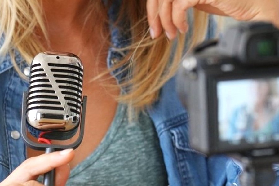 CorrineCarrier4's tweet image. Today’s #FridayFieldUpdate activities fall on #WorldEnvironmentalEducationDay, with an outdoor classroom in the hopes of improving our relationship with nature for the next generation. So, I am continuing to raise awareness, advocacy, and call for action. #FridaysforFuture