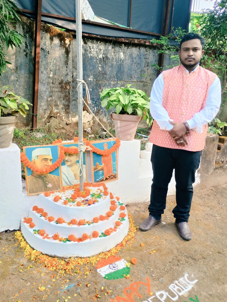 jitendra_AAO's tweet photo. Flag hoisting in office premise🇮🇳
#RepublicDay https://t.co/KaovWdpVVn