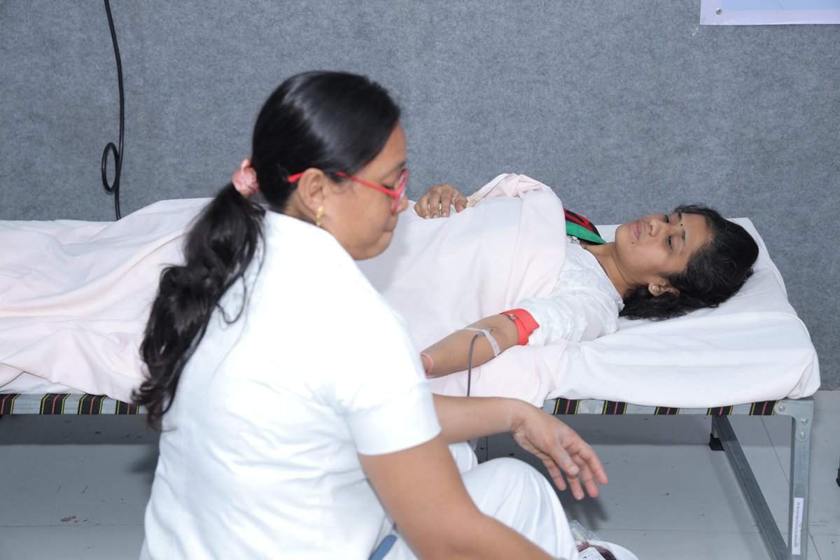 On the auspicious occasion of the 75th Republic Day, a blood donation camp was organized by Daman Commissionerate in collaboration with GMERS Hospital, Valsad, in which officers and their family members voluntarily came forward for blood donation. #75thRepublicDay2024