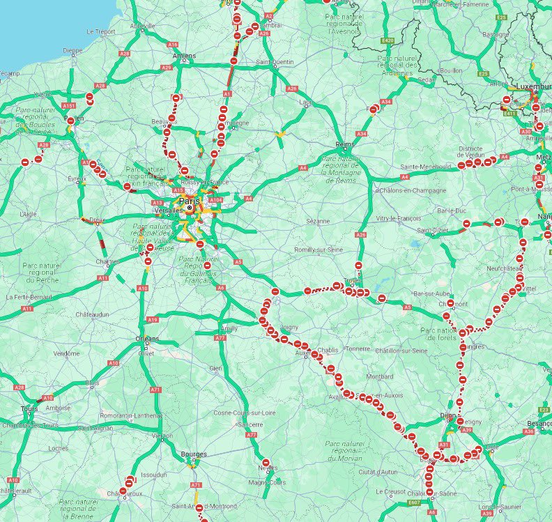🔴 Per fer-nos una idea de la magnitud de les protestes a França: centenars de quilòmetres d’autopista tallats completament. 🚧 Per exemple, de La Jonquera a Lyon està TOTALMENT tallat.
Al seu costat, lo del tsunami va ser una broma.