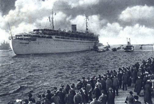 Today in 1945, a Soviet sub torpedoes the German ocean liner Wilhelm Gustloff in the Baltic Sea. An estimated 9,300 people (mostly refugees) drown. With six times as many dead as were lost on the Titanic, it remains history's deadliest ship sinking. See: militaryhistorynow.com/2014/04/16/the…