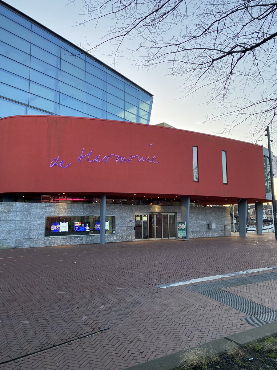 Reisopera's tweet photo. Na een fantastische première van #PowderHerFace in Enschede gaan we vanaf vandaag het land in! We trappen ‘m af in het gezellige #Leeuwarden @SsbDeHarmonie. Aanvang: 20.15 met om 19.15 de inleiding. Tot vanavond! 🎶 #reisopera #adès #nro
Met @phion_orkest https://t.co/bZuDslv9a8