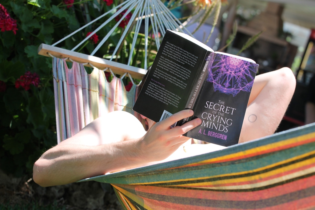 alberggren_'s tweet photo. #readerspic of the day βοΈ π
#alberggren #thecryingminds #psychologicalthriller #reader #booklover #bookclub #booksbooksbooks #reading #read #book #bookworm #booklovers #bookaddict #bookcommunity https://t.co/I9uJp9xk9e