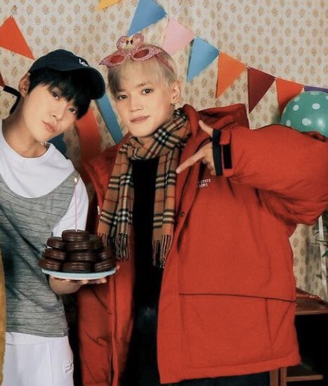 #DOYOUNG #도영 #TAEYONG #태용 #DOTAE #도툥 HAPPY 1️⃣2️⃣7️⃣ DAY!! 🐰💚🌹