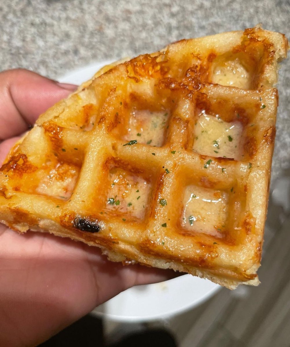 So anyway, put the cheddar bay biscuit mix in the waffle iron