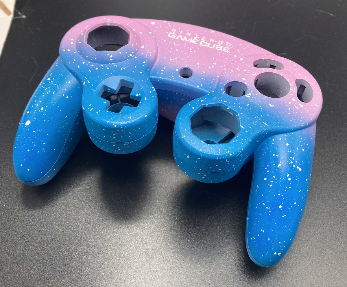 Well I thought I was done selling shells on Twitter but I have ✨cracked✨ my ✨TOOTH✨ and she’s gonna be an expensive fix so. Behold: 

Retweets super appreciated. It’s 150. Help ya girl fix a tooth 😭