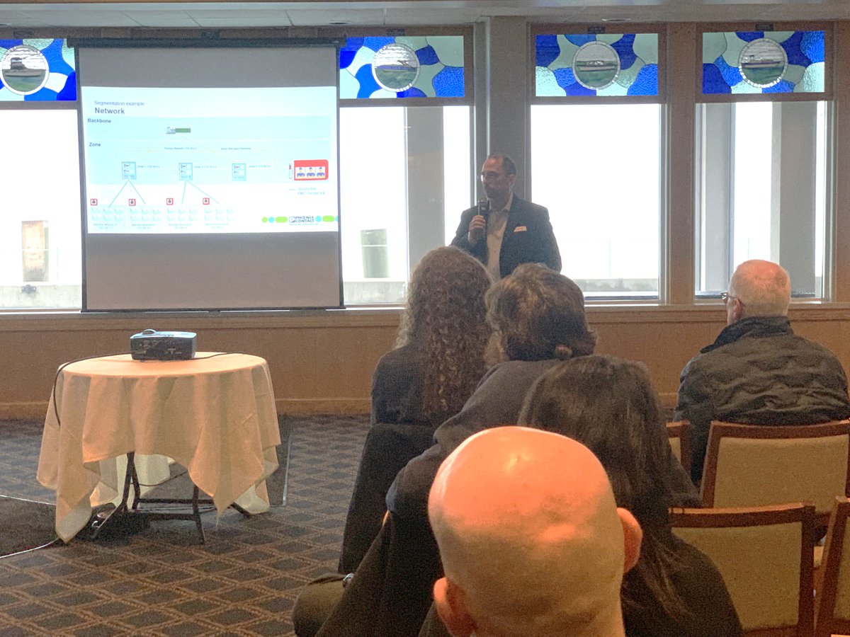 DataRealm tweet media