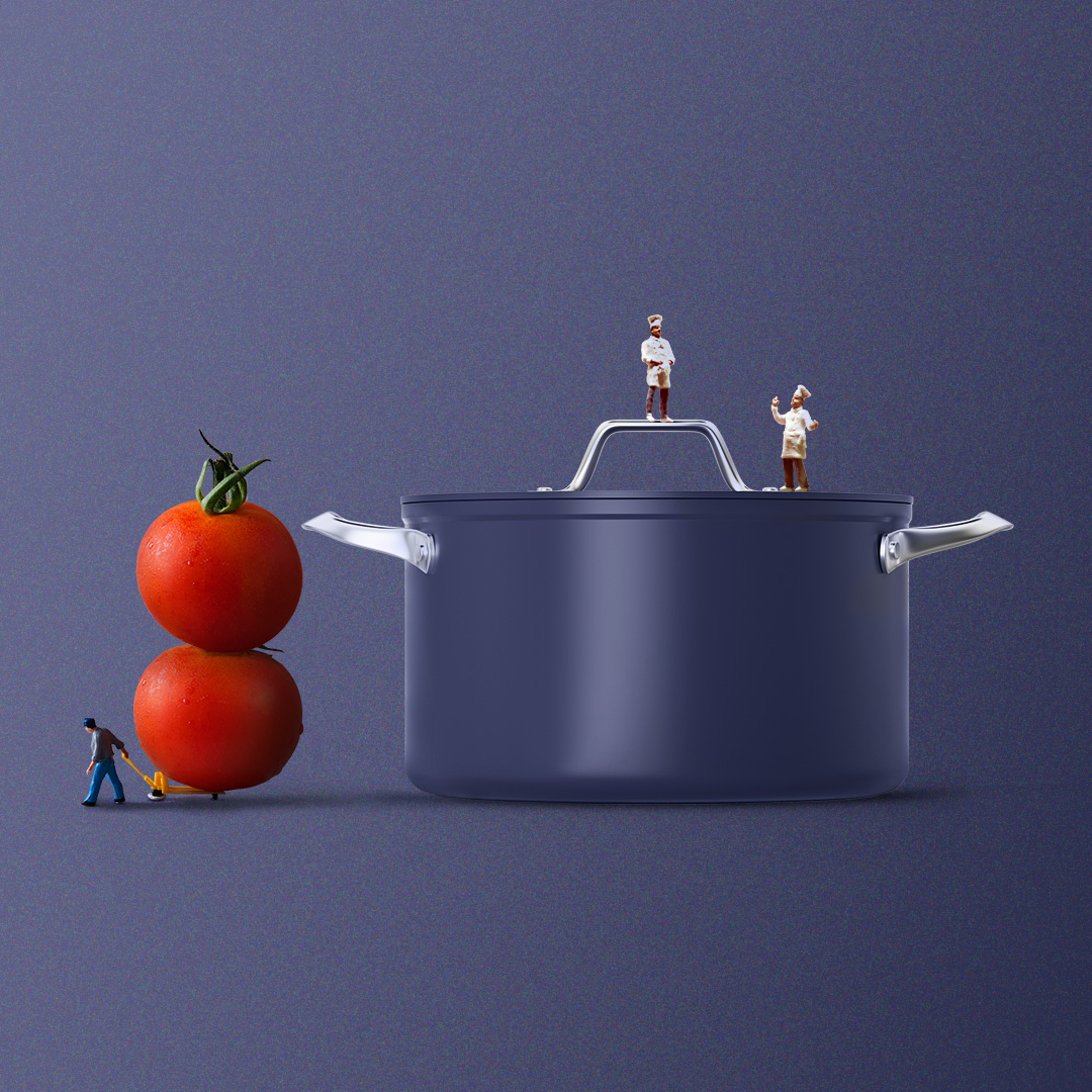 CIARRAbrand's tweet image. So, how deep are the sauce pan and the Dutch oven?
Let the worker tell you. 
The sauce pan is about a big tomato tall; the Dutch oven is roughly 2 big tomatos🍅 tall, if you don't cut tomatos into pieces...😜

#ciarra #ciarracookware #beyondcookware #ciarrabeyondcookware