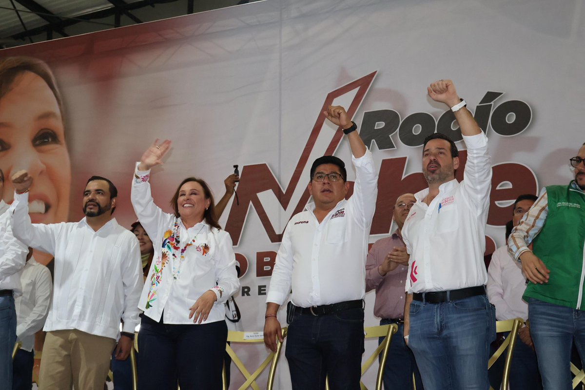 TatoVegaYu's tweet photo. Todos los días vamos con #FUERZA, de la mano de una gran #Mujer que cuenta con un liderazgo natural y mucha energía. @rocionahle es nuestra precandidata única. #FxMVer https://t.co/lLYgEwYlCB