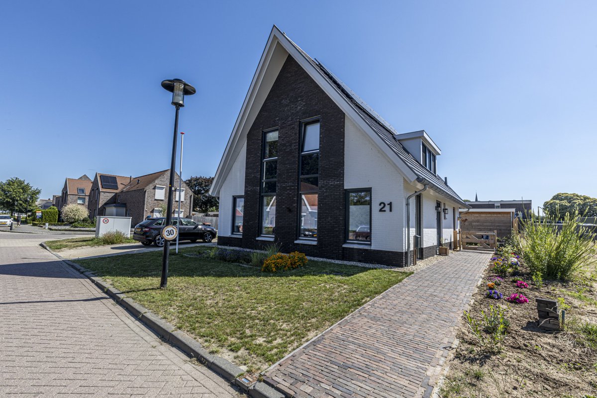 🏡 🌟 "𝗩𝗮𝗻 𝗺𝗼𝗱𝗲𝗿𝗻 𝘁𝗼𝘁 𝘁𝗶𝗷𝗱𝗹𝗼𝗼𝘀: 𝗠𝗮𝗮𝗸 𝗸𝗲𝗻𝗻𝗶𝘀 𝗺𝗲𝘁 𝗼𝗻𝘇𝗲 𝗱𝗶𝘃𝗲𝗿𝘀𝗲 𝘄𝗼𝗻𝗶𝗻𝗴𝘁𝘆𝗽𝗲𝘀!🌟🏡

🔎 𝗖𝗵𝗲𝗰𝗸 𝗼𝗻𝘇𝗲 𝘄𝗲𝗯𝘀𝗶𝘁𝗲!
↳ bouwgroephuiskes.nl
.
.
.
.
#Nieuwbouw #Woningtypes #Woningstijlen #HuisBouwen