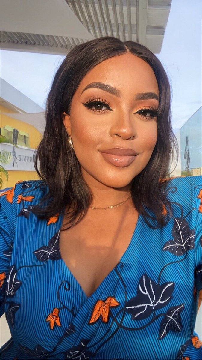 Two moods…which version do you like? Left or right? 😄

Call/ Text WhatsApp 📲 +255676335537 Book your makeup appointment now
#glammedbyqueeenminah