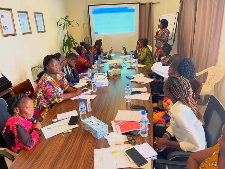 BenbiahBernice's tweet photo. Exhausted Two days of orientation at the Democracy International office, 13th street, Sinkor, Monrovia, Liberia. It was an unique experience and honor to be inaugurated on the Elections and Democracy Activity (EDA) Youth Advisory Committee (YAC). 
@USAIDLiberia
@IREXintl https://t.co/M0EDtlqVKG