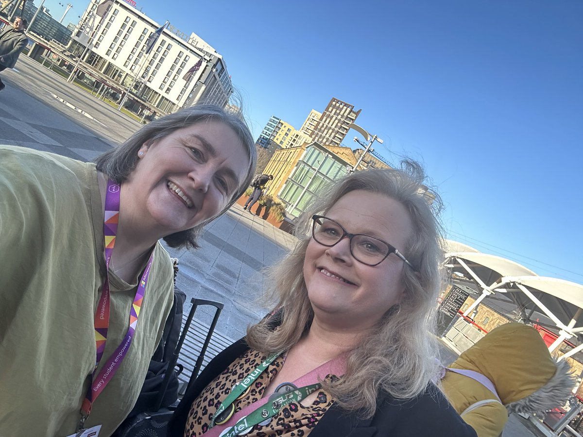 AJOBPickard's tweet photo. Last year I started making #PositivePotatoes & I sent out a few out around the world.
These wee potatoes have connected me to some amazing people & this #Bett24 I met 2 of the recipients. So lovely to hear how impactful these wee #Positiveπ₯π₯π₯π₯ have been π₯° https://t.co/qmsPwK8opG