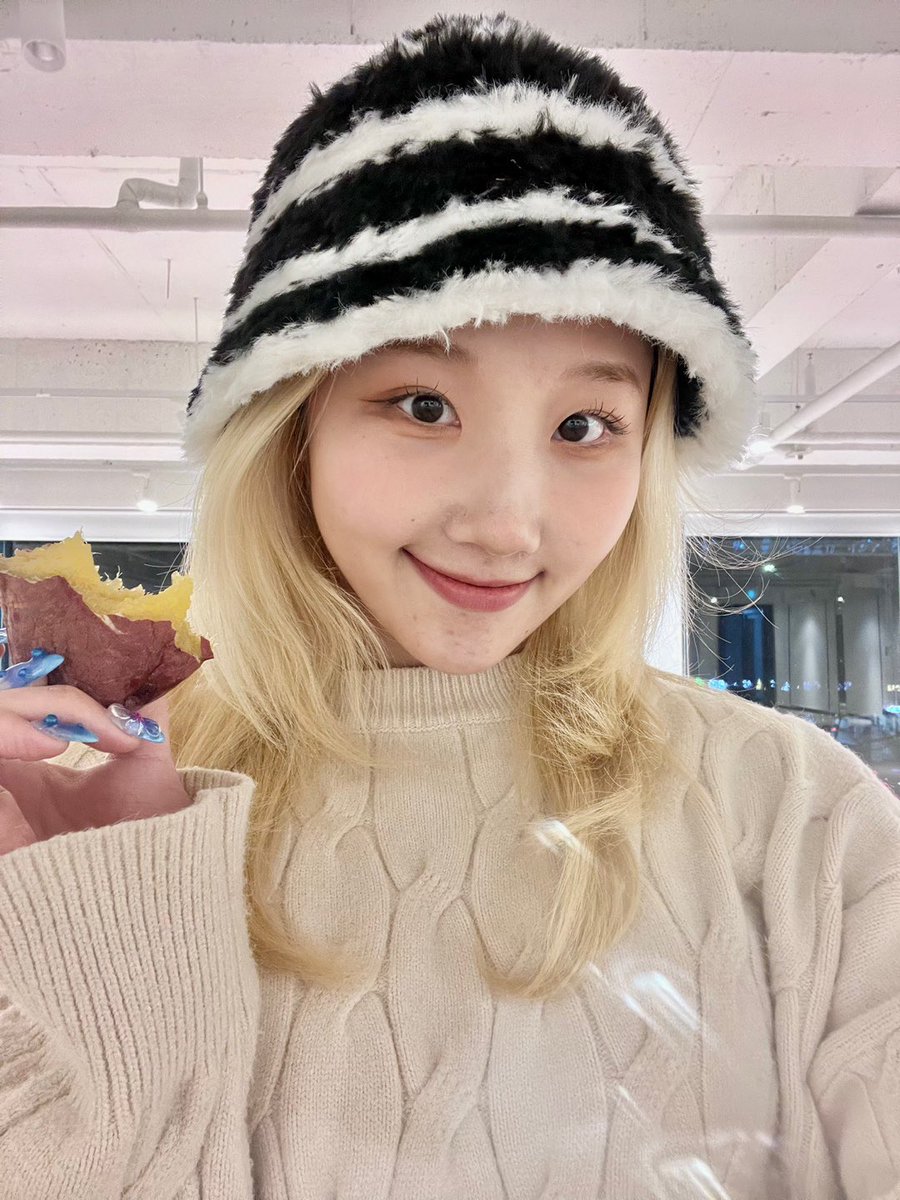 고규마 잘 구웠으!! 🍠·͜·ᰔᩚ

#Lapillus #라필루스 #Shana #샤나