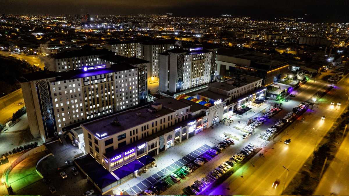 AlsancakAvm's tweet photo. Alsancak prime AVM gece. 🌜🌜🌟🌟

#alsancakprimeavm #Konya https://t.co/chhYZ4f53N