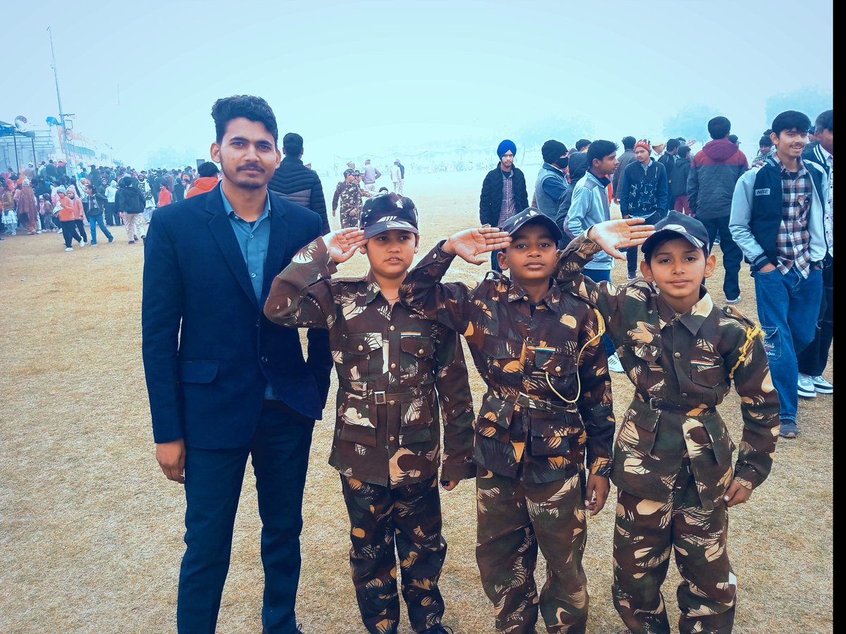 kumarAjitSB's tweet photo. Jai Hind 🇮🇳🇮🇳🇮🇳🇮🇳 https://t.co/HYHKWEX3ZV