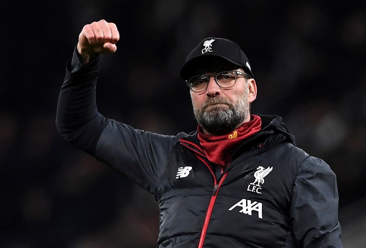 Jürgen Klopp: "Soy de izquierdas. Creo en el Estado de bienestar y no tengo seguro privado. Si hay algo que nunca haré en mi vida es votar a la derecha que promete bajar los impuestos a los ricos".