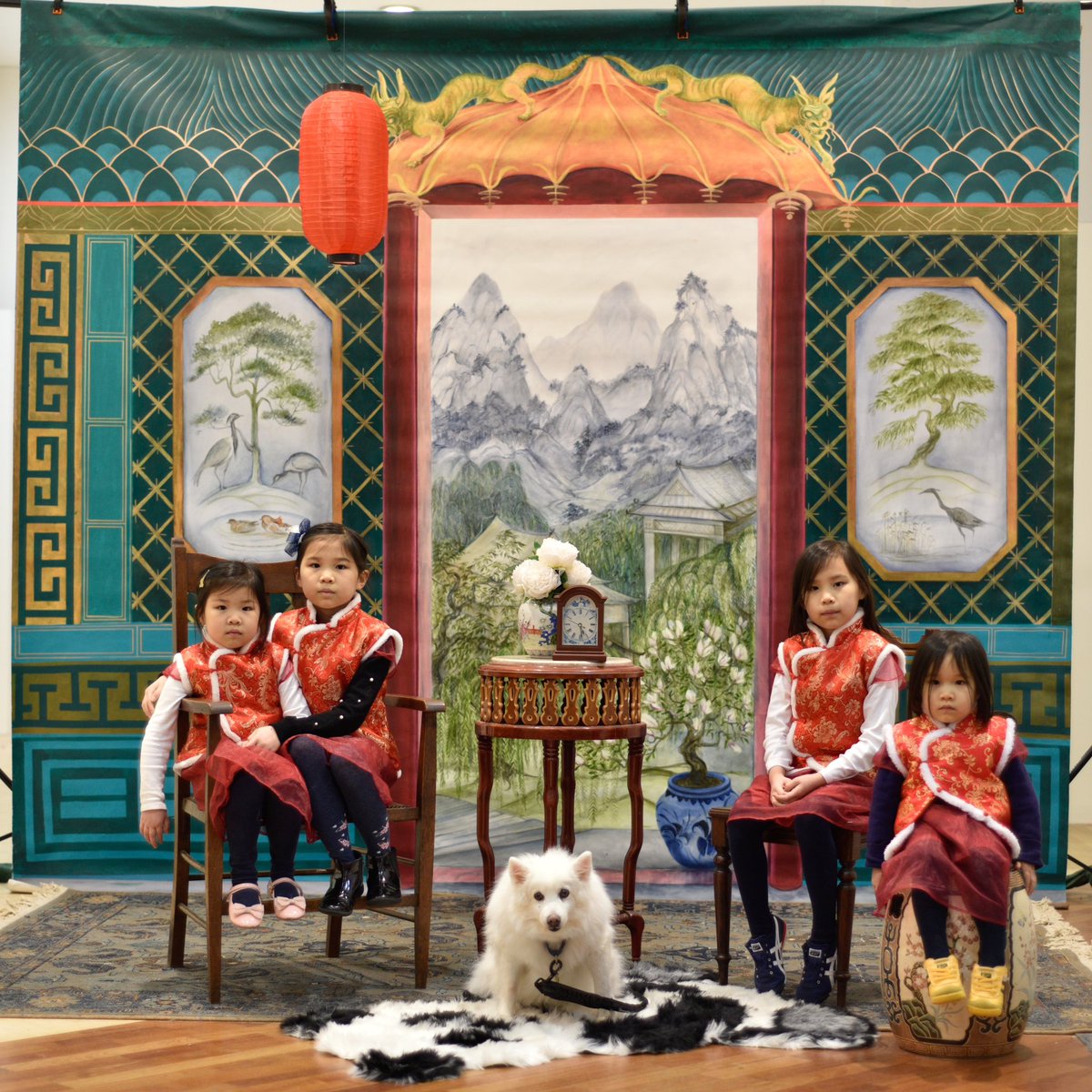 eastbournealive's tweet photo. 📣 Excited to announce that Portraits in a Chinese Studio by Grace Lau is coming to Eastbourne to celebrate the Chinese New Year in February! 🐉

In partnership with @JHansardGallery @CoCreateSoton &amp; @TownerGallery as part of #EastbourneALIVE 

Find out more on our website! https://t.co/sSrQV6bYSr