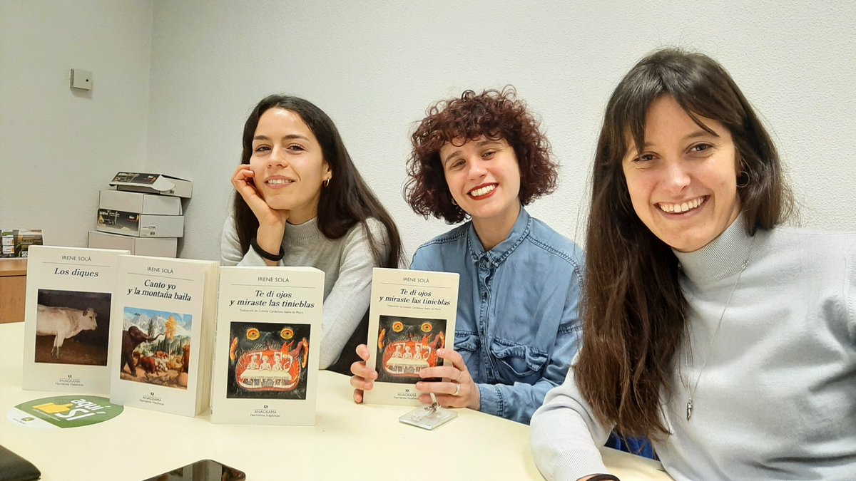 FundacionLito's tweet photo. Retomamos #LECTULABORA con los trabajadores de @JohnDeere y las compañeras del proyecto #leerencomunidad de @FilologiaUCM para poner hoy en común la lectura de #Tediojosymirastelastinieblas de @AnagramaEditor un libro complejo lleno de aristas para desentrañar
@leervidasextra https://t.co/gRIKrmNP3c