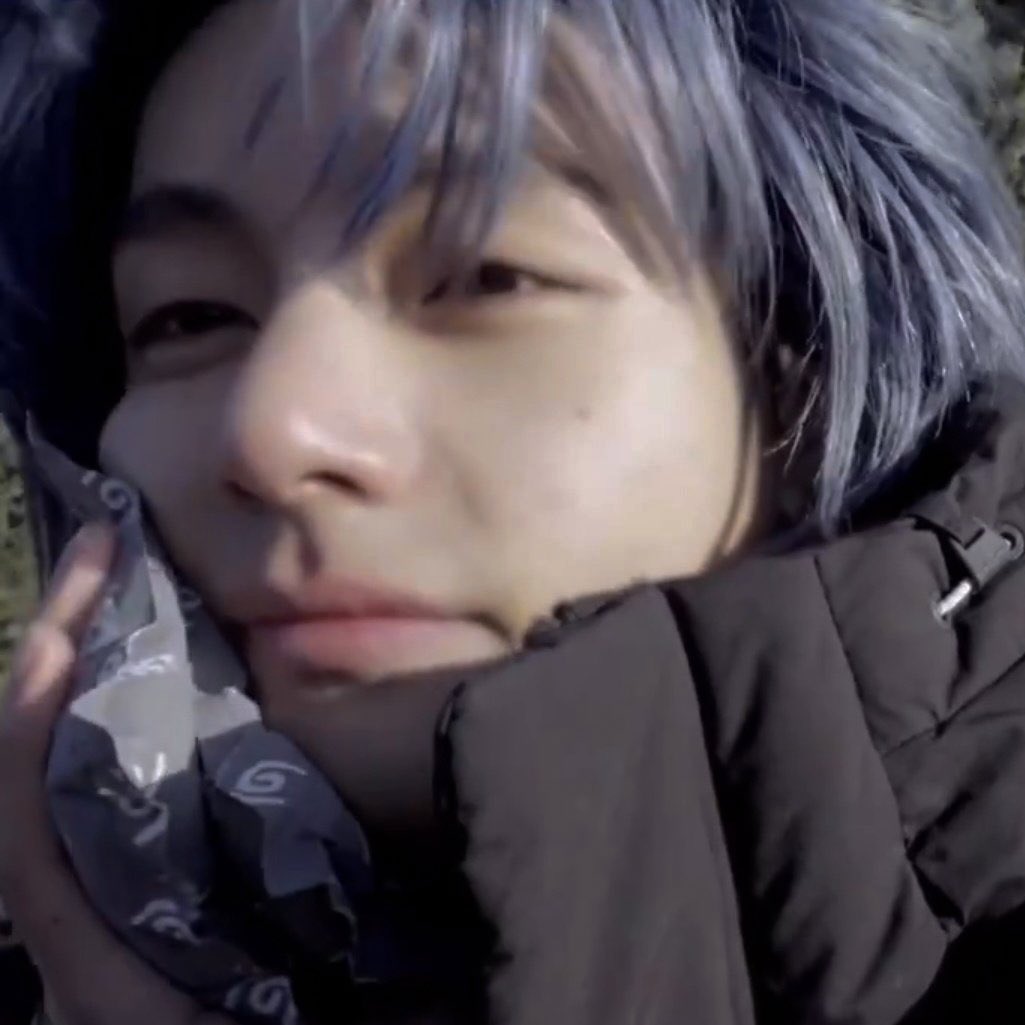 tete warming up his cheekies