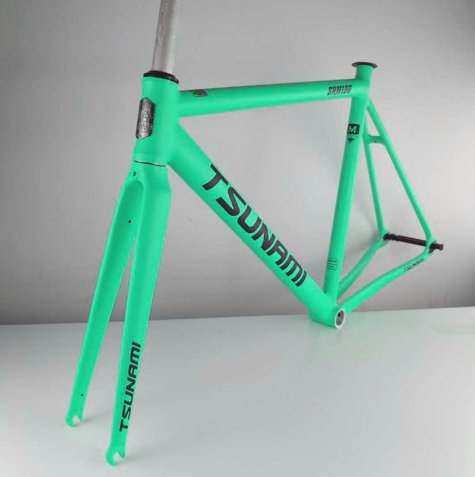 tsunami82269's tweet photo. Great riders! Do you have any suggestions for the new colors of snm100 please?
#fnfjb #fixedgear #fixedgearbike #fixiegear #cycling #cycle #cycles #trackbike #trackbikes #singlespeed #singlespeedbike #singlespeedcycle #pistbike #fixedgearbicycle #fixedgearcycle #fixedgearcycling https://t.co/xM14UosfTj