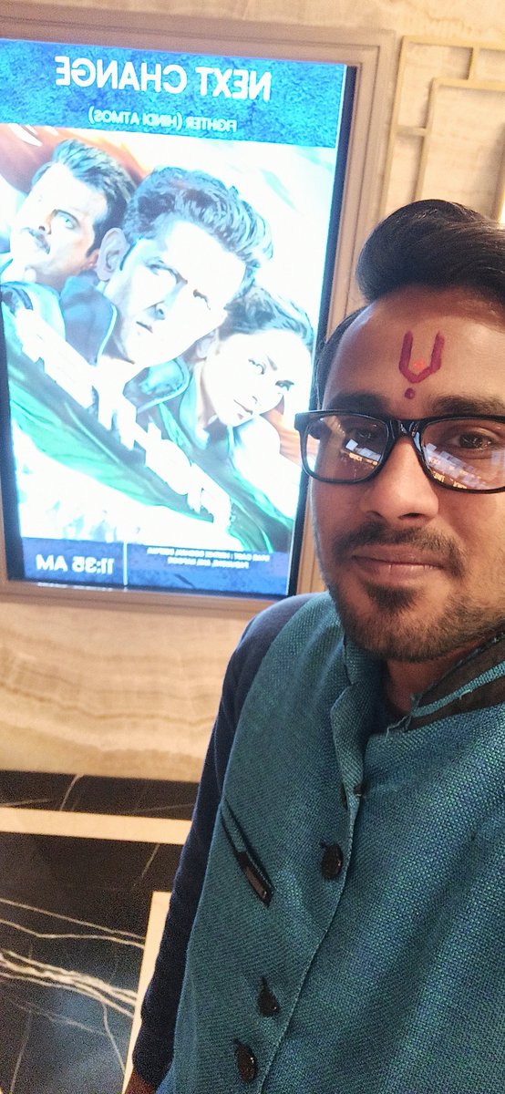 Deepsagar825's tweet photo. मेरा दिल थिएटर में ही रह गया।
#Fighter #FighterMovie 
#Fighte https://t.co/JDeGQRzJbH