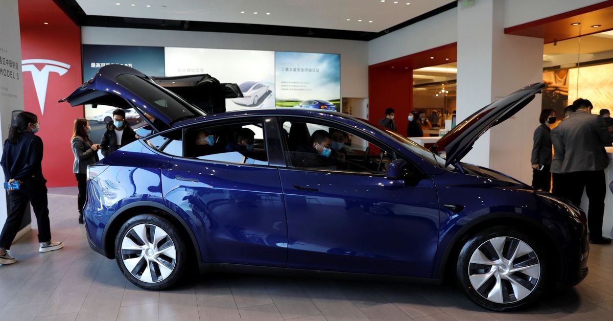 Reuters's tweet photo. Tesla to recall 200,000 vehicles in US to fix rearview glitch - NHTSA https://t.co/NH0z2vjCWK https://t.co/yZrHJgMB0A