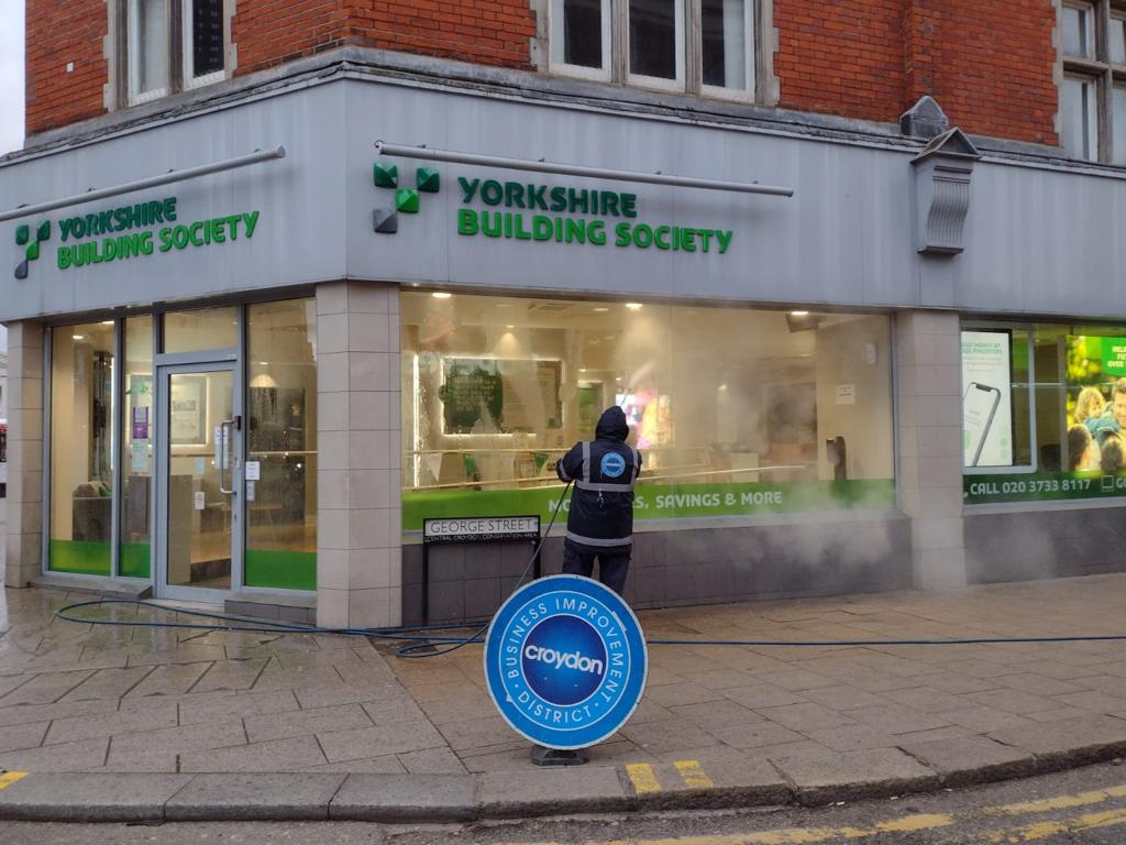 ✨ From grime to shine! Our cleansing team just completed a 4-night clean on George St: 📏 2,000 Sq m of pavements covered 🎨 48 pieces of graffiti removed 🧽 17 businesses now sparkling clean Levy payer in need of cleaning services? Get in touch 👉 bit.ly/3vQSHU3