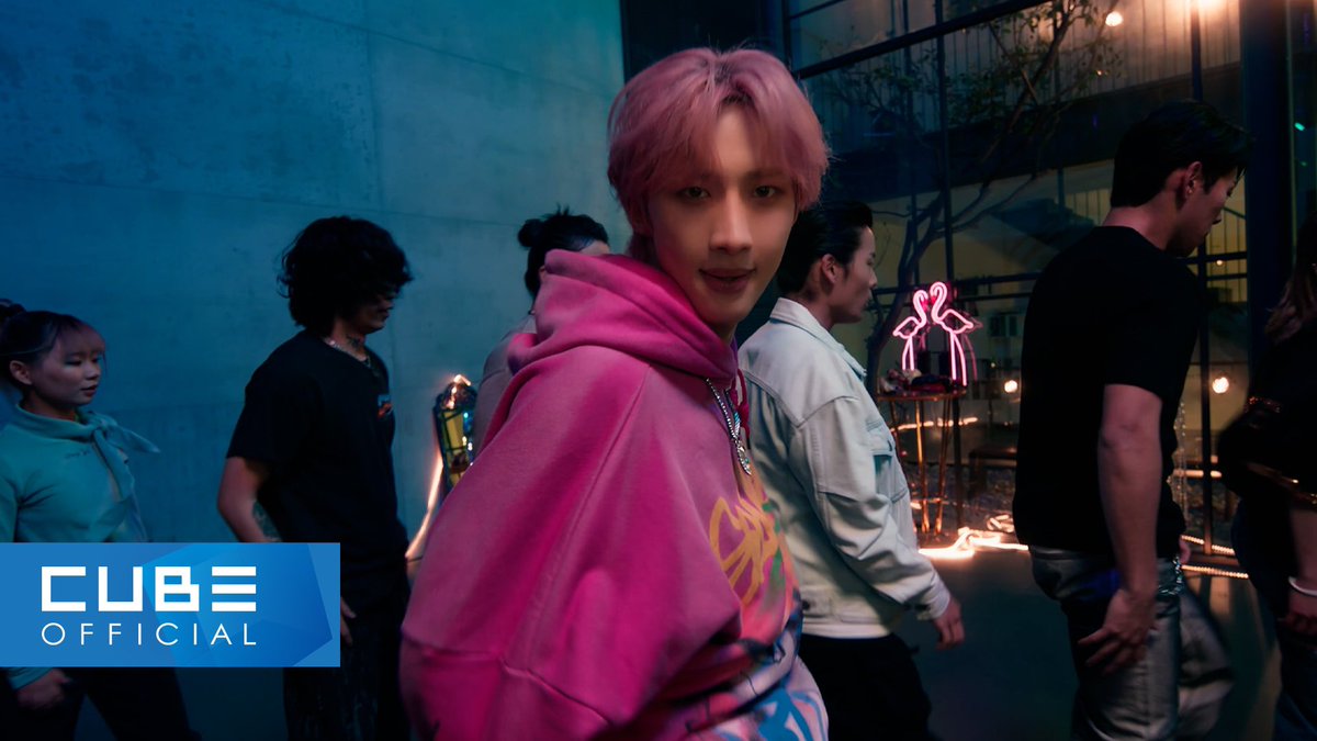 [📽] 후이 - '흠뻑(Hmm BOP)' M/V (Performance Ver.)

▶ youtu.be/KHlTxzPbpEo

#후이 #HUI
#WHU_IS_ME_Complex
#흠뻑 #Hmm_BOP