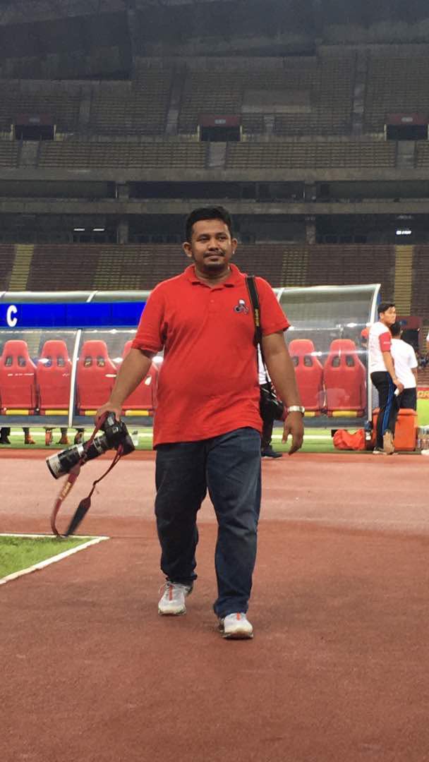 sidchan's tweet photo. Sempena bulan rejab yakni hari jumaat ni berbesar hati saya minta sahabat² untuk mendoakan kawan sy @Aremilworks  semoga kembali sembuh dan sihat sejahtera hendaknya . Intubated di HKL sekarang pendarahan di otak. Insyallah thanks. https://t.co/9egXqHpogq