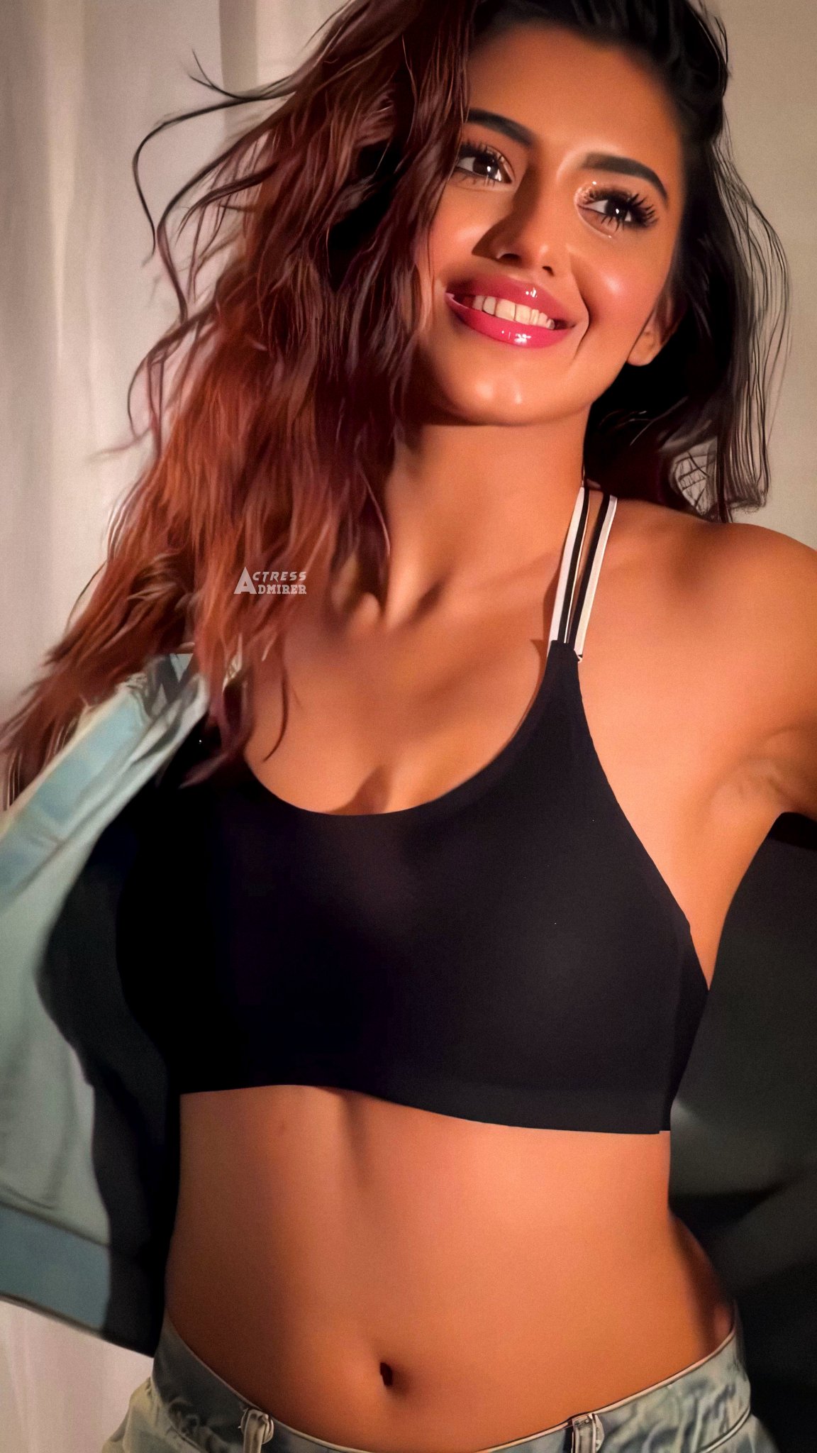 GExF_M-a4AATfzc?format=jpg&name=large