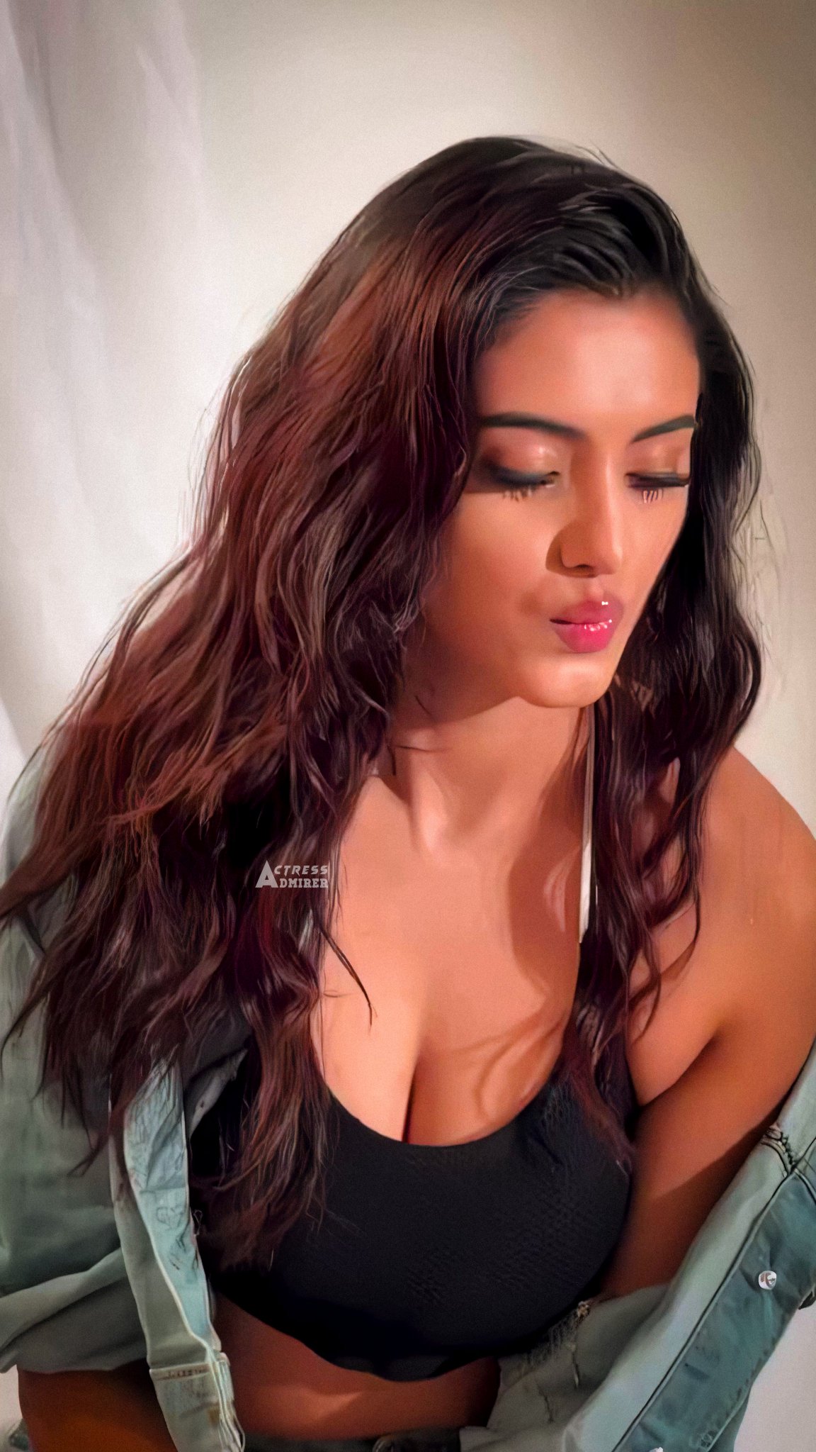 GExF_RuaQAAzu4V?format=jpg&name=large