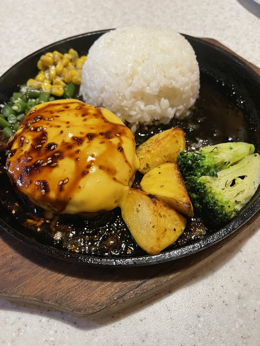 RyosukeOgoshi's tweet photo. 最近のお気に入り、チェントット！美味しかった〜。お昼から食べすぎた感。いつもだけど、、、、🤣 https://t.co/DQ7yoT9HjX
