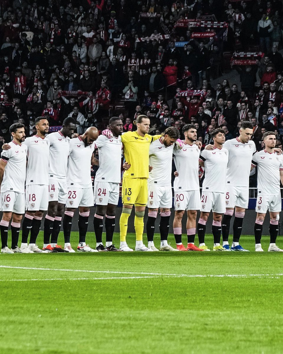 Cuesta transmitir pensamientos y sensaciones cuando no son buenos. Anoche fue una decepción por el desenlace, porque la Copa era una ilusión y, especialmente, porque el partido de ayer, y todos los venideros, tenía una carga emocional añadida mirando al cielo con el corazón…